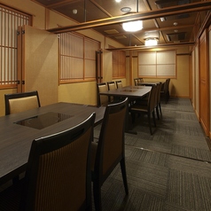 シーンに応じてご利用いただけるお席も様々ご用意しております。是非店舗までご相談ください。※店舗により部屋の配置・席数が異なる場合がございます