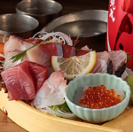 目でも舌でも楽しめる【舟盛り】は2178円(税込)でご用意しております！会社宴会などにぴったりです。