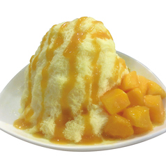 ふわふわ雪のような「チャーミースノーアイスクリーム」・ミルクマンゴー果肉