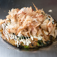 目の前の鉄板で調理します！