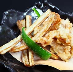 ごぼうスティックとヤゲン肉付き軟骨揚げ