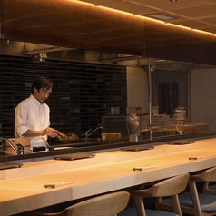 ミシュラン料理人が手掛ける鮨と和食。コースもご用意。