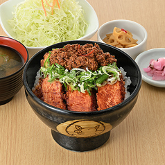 台湾みそひれかつ丼