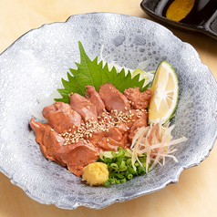 冠地どりのレバ刺し
