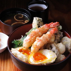 【極上天丼】数種類の人気な天ぷらが丼に♪