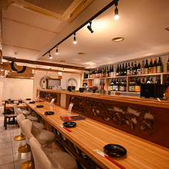 カウンター席。