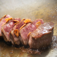 厳選食材を用いた贅沢ランチと心温まるディナ-タイム