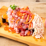 当店名物ぶっかけ寿司や刺盛りなど、鮮度抜群の海鮮料理を様々ご用意！