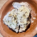 料理メニュー写真&nbsp;牡蠣のチーズ焼き　2pc