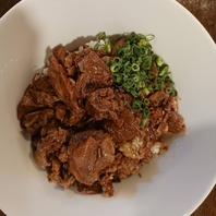 ワンボウル食堂【もう、牛】はお食事にもサク飲みにも◎