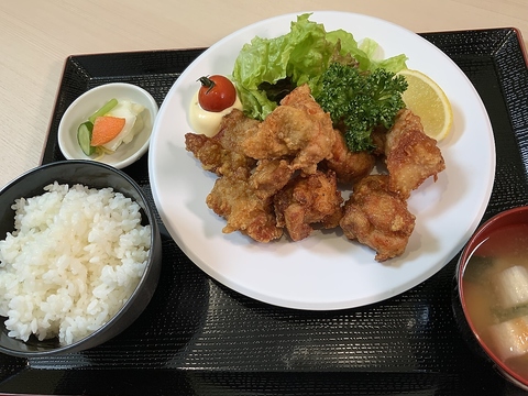 名物の鳥料理をぜひご堪能下さい！