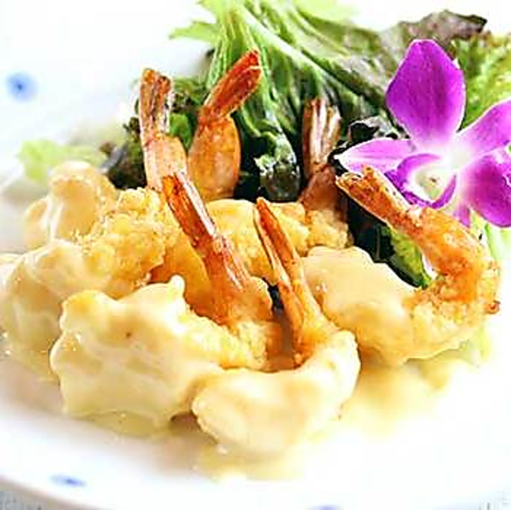 揚げ物も豊富♪人気NO1メニューはエビマヨ★鶏の唐揚げ♪和牛ホルモンのスパイス揚げなど！どれも◎