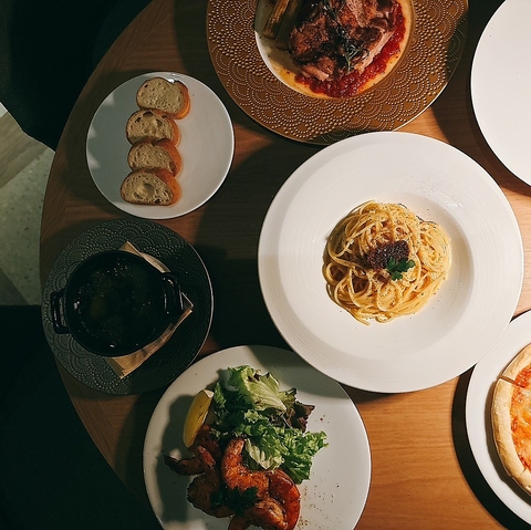 【新宿西口徒歩3分】隠れ家のようなダイニングバーで 特別なひと時を堪能