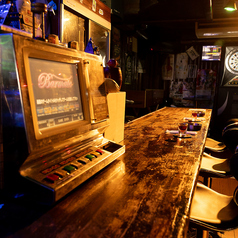 お一人様でもお気軽にご来店いただける様、カウンターのお席もご用意いたしております。デートなどのお二人様のご利用にも最適です。