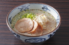 とんこつしょうゆラーメン