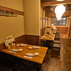 串カツと貝だしおでん　串揚げ酒場　かわの屋　梅田堂山店の雰囲気1