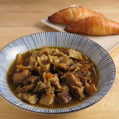 モツ煮カレー+塩パン