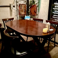 人気！窓側の半個室席