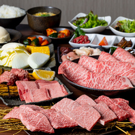 選び抜かれた厳選黒毛和牛。とろけるような食感を体験◎