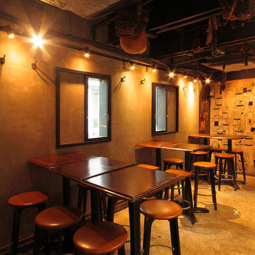 神田豚バルBYOの雰囲気1