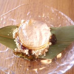 水わらびもち～雫～粉納豆と黒蜜～