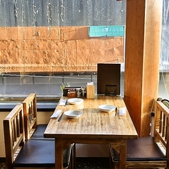 飲食店でも珍しい３名様席です