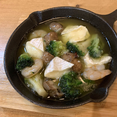 アヒージョ＋カマンベールトッピング