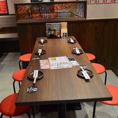 人数に合わせて席をご用意いたします。