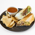 料理メニュー写真&nbsp;カルニータスブリトー