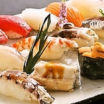 寿司コース(全7品)5,500円は特製握り寿司10貫付きのお得なプランです♪