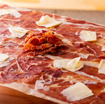 看板メニュー生ハムのてんこ盛り♪