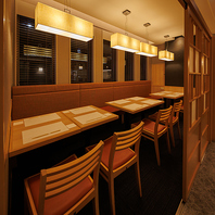 扉付きの完全個室も完備！幅広いシーンに対応いたします