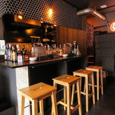 Cafe Bar アオイツキの雰囲気1