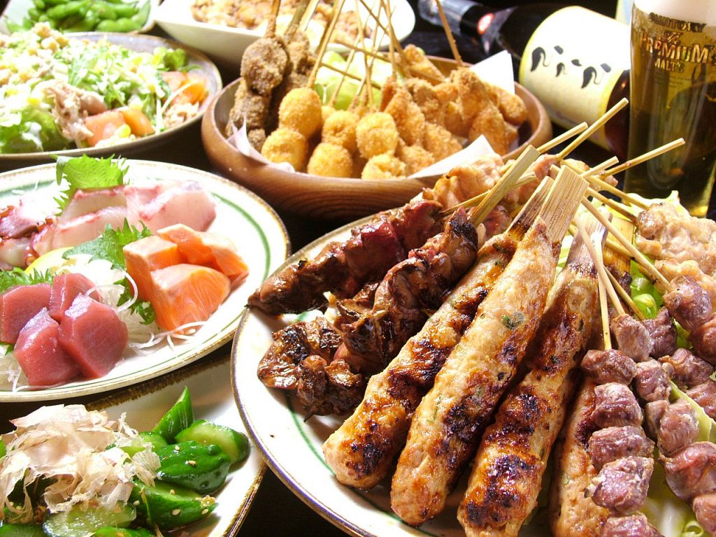 120分飲み放題コース3300円はボリューム満点！食べ放題150分3850円も登場