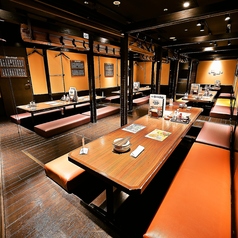 日頃の疲れも癒される、レトロな雰囲気で落ち着く空間。気の合う仲間と「いろは」な時間を、心ゆくまでお楽しみください♪シックな店内はデートにもピッタリです☆