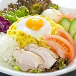 安くておいしいお料理にお得な飲み放題！仲間内の飲み会も会社宴会も山の猿で決まり！