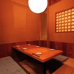 当店では、少人数から最大10名様までお過ごしいただける完全個室を完備しております。