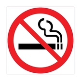 ログハウスの木の温もりと料理の香りを大切にするため、店内は終日全席禁煙です。小さなお子様連れや妊娠中の方も、クリーンな空気の中で安心してお食事を楽しめます。愛煙家のお客様には、店外に屋根付きの灰皿設置スペースをご用意。皆様が心地よく過ごせる空間作りに、ご理解とご協力をお願いいたします。