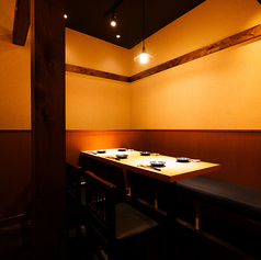 大小様々な団体の個室完備♪ゆったり広々としたお席でお寛ぎください♪喫煙可(個室のみに分煙にてOK)