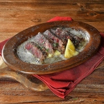 お肉の旨味が口いっぱいに♪ステーキなど★自家製クラフトビールと一緒にどうぞ♪