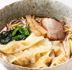 ワンタン醤油ラーメン