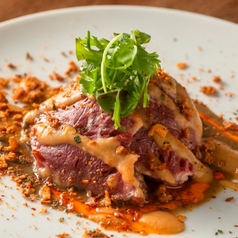 牛ハラミのステーキ トムヤムマッシュとクミンソース