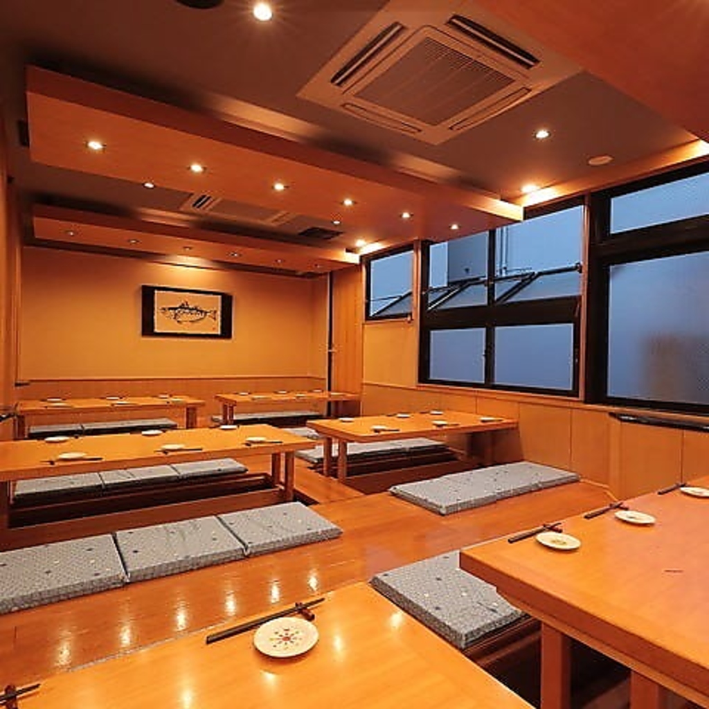 フロアを貸切ることで団体様利用が可能！2Fは20名様×3部屋で最大60名様、1Fは100名様まで可能です！