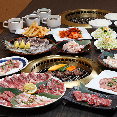 キャベツ畑や、ドリンクバーもあって焼肉を楽しめる要素満載です。