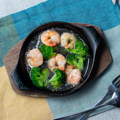 海老とブロッコリーのアヒージョ