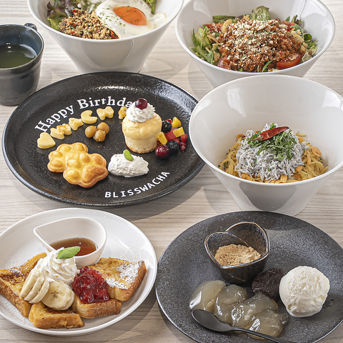 ワンちゃんと過ごせる明るいカフェ♪やさしい手作り料理で癒しのひとときを。