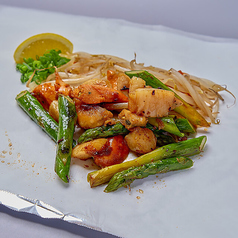 北海道産ホタテとアスパラの濃厚バター焼き