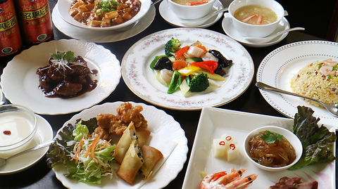 ランチセットが人気☆　点心や飲茶、お粥など本場の香港料理が味わえます！