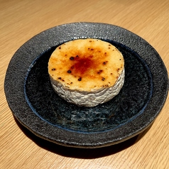 丸ごとカマンベールチーズのブリュレ