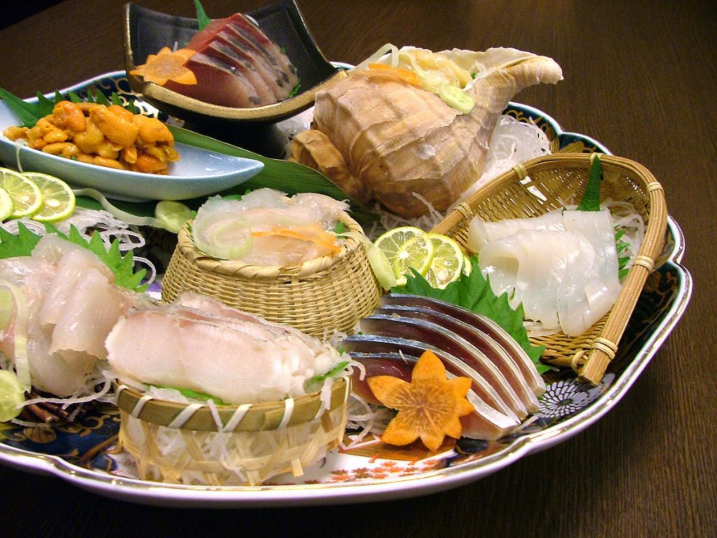 旬のお刺身盛り合わせなど豪華料理の数々！